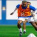 نيمار يغيب عن تدريبات الهلال بسبب آلام المعدة
