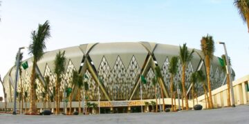 ملعب «الجوهرة» يستضيف تدريبات برشلونة وريال مدريد استعدادًا لكلاسيكو السوبر