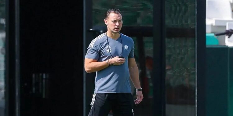 يايسله: جده تمنحني السعادة والأهلي في أفضل حالاته