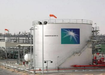 السعودية ترفع أسعار النفط للمشترين في آسيا لشهر فبراير 2025