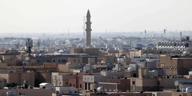 الصندوق السيادي السعودي يوقع أول تمويل مرابحة بـ7 مليارات دولار