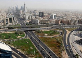 السعودية تبيع سندات بقيمة 12 مليار دولار وسط طلب قوي