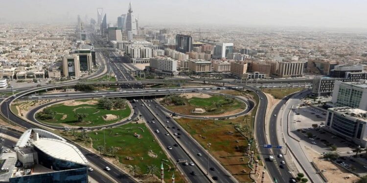 السعودية تبيع سندات بقيمة 12 مليار دولار وسط طلب قوي