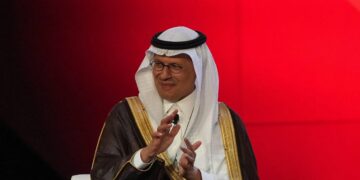 عبد العزيز بن سلمان: “نظام المواد البترولية” يضمن تنافسية عادلة للمستثمرين