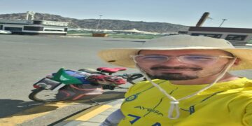 بعد 3 أشهر ونصف من الرحلة… كوسوفي يصل مكة المكرمة على دراجته الهوائية