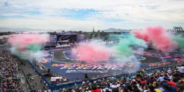 للمرة الأولى: سباق «فورمولا إي» ينطلق في جدة