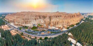من واحة الأحساء إلى المحميات الملكية: نموذج رائد للسياحة المستدامة في السعودية