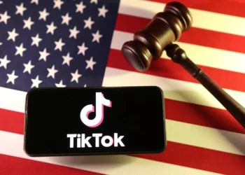المحكمة العليا الأمريكية تنظر في قانون حظر «تيك توك»