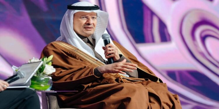 وزير الطاقة: تطوير آلية لتوفير الغاز للصناعات التحويلية بأسعار تنافسية