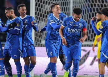 الهلال يكتسح العروبة ويعود للصدارة مؤقتاً