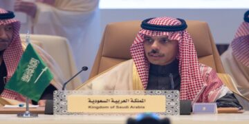 “اجتماع الرياض”: العقوبات تعرقل التنمية ومستقبل سوريا بيد السوريين