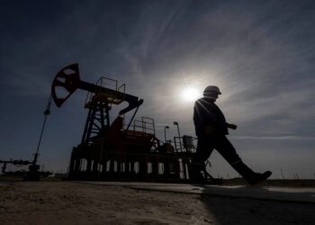 العلاوات السعرية لخامات الشرق الأوسط تصل لأعلى مستوى في 14 شهراً