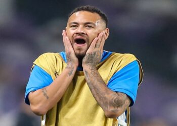 “مفاوضات الأب” قد تعجل برحيل نيمار إلى شيكاغو فاير