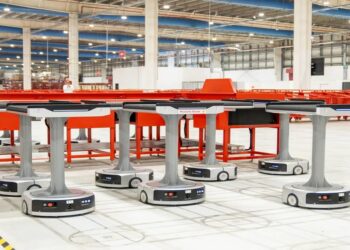 أرامكس تطلق نظام روبوتي في ميناء جدة ودرون لتوصيل الطرود