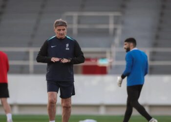 الإسباني ميشيل غونزاليس مدرب القادسية يحذّر من فخ العروبة