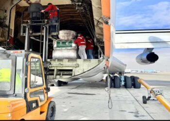 الطائرة الإغاثية السعودية الـ12 تصل إلى دمشق