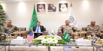 قائد القوات المشتركة السعودي يبحث مع السفير الأميركي مستجدات اليمن