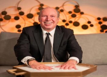 هانز زيمر يبدع في ليلة موسيقية ساحرة بالرياض