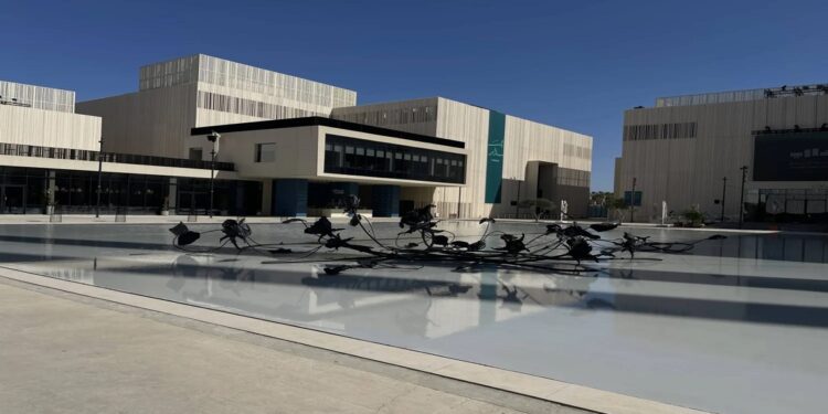 جدة تحتضن النسخة الثانية من «بينالي الفنون الإسلامية» بمقتنيات من الحرمين الشريفين ومؤسسات عالمية