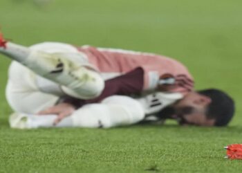 نيوم يقترب من التعاقد مع الجزائري سعيد بن رحمة