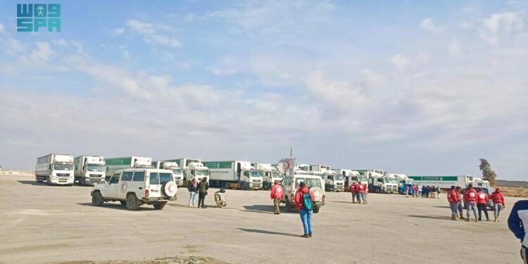 قافلة مساعدات سعودية تحمل الطحين لدعم المخابز في سوريا