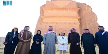 “رئيسة وزراء إيطاليا تزور العُلا والمعالم التاريخية”