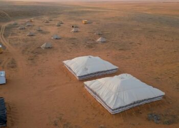 “مخيم لينة البري: تجربة فريدة بمحاذاة نفود الدهناء في محمية الإمام تركي بن عبدالله الملكية”