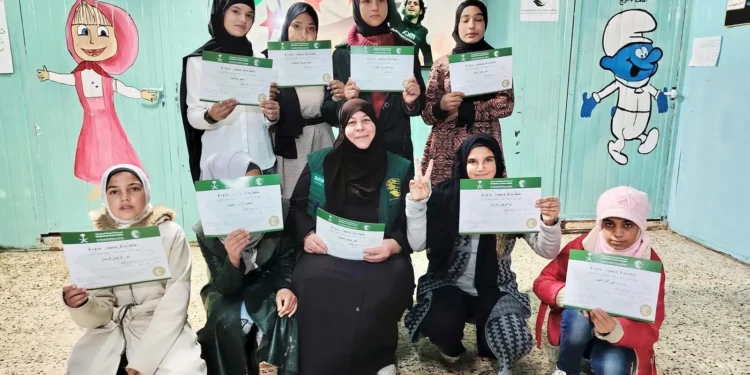 مركز الملك سلمان للإغاثة يختتم الدورة التدريبية الـ 31 بمخيم الزعتري في الأردن