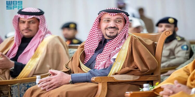 أمير القصيم يتفقد مهرجان واحة المانعية في المذنب