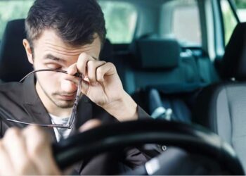 “المرور السعودي يحذر: تجنب القيادة أثناء التعب حفاظاً على السلامة”