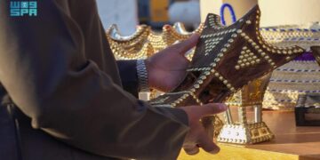 “أجواء سوق الحِرف اليدوية الشعبي تزهو في قرية لينة التاريخية”