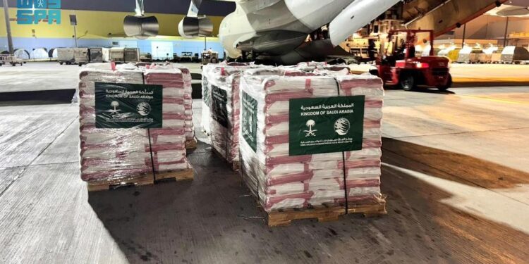 مغادرة الطائرة الإغاثية السعودية السادسة عشرة التي يسيّرها مركز الملك سلمان للإغاثة لمساعدة الشعب السوري الشقيق