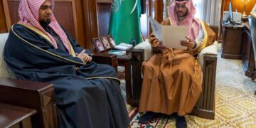 نائب أمير حائل يستقبل رئيس جمعية مُحكم لتعليم القرآن بالمنطقة