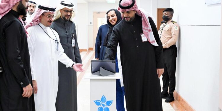 تدشين قسم الإصابات والحوادث في مستشفى الملك فهد بالمدينة المنورة