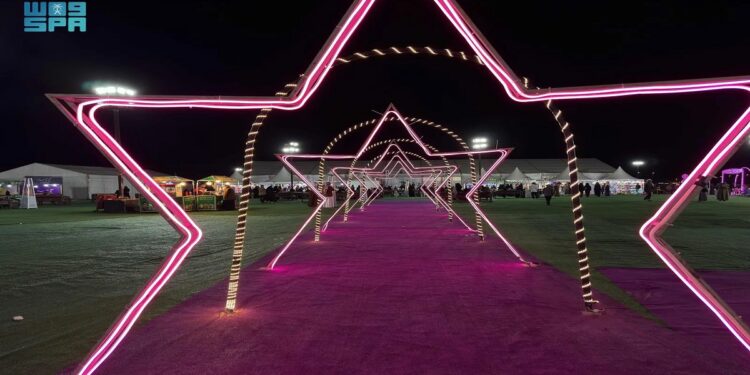 بدء فعاليات مهرجان “ليالي رفحاء” وسط أجواء ترفيهية مميزة