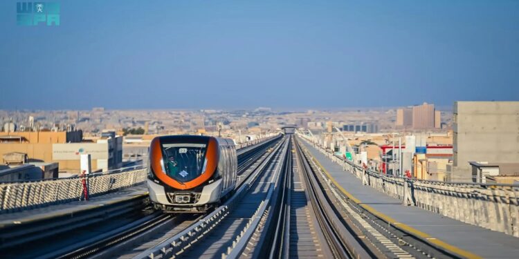 تفاصيل تشغيل المسار البرتقالي من قطار الرياض غدا
