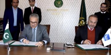 باكستان توقع اتفاقية مع بنك التنمية الآسيوي لتعزيز نظام إمدادات الطاقة