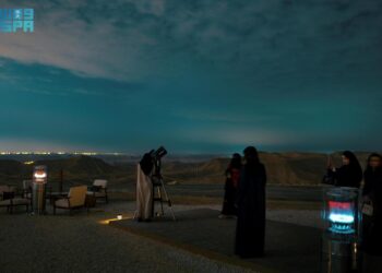 تأمل النجوم.. تجربة تعزز الصفاء الذهني والاتصال بالطبيعة ضمن موسم الدرعية