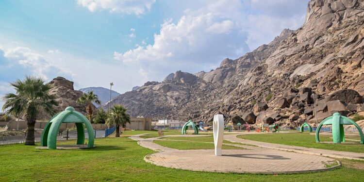 متنزه رواسي تهامة في الباحة .. يجمع بين جمال الطبيعة ودفء الأجواء