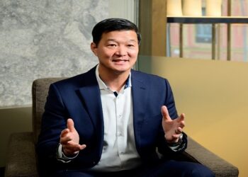 تسخير قوة الذكاء الاصطناعي: نظرة خاطفة على كيفية تحويل سامسونج التعقيد إلى فهم