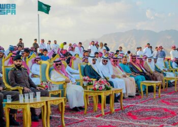 انطلاق سباق الفروسية الخامس بمحافظة الحجرة