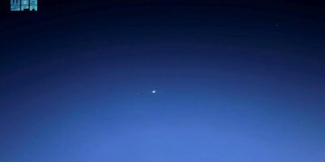 اقتران كوكبي الزهرة وزحل في سماء الحدود الشمالية