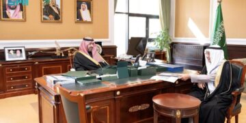 نائب أمير تبوك يطّلع على نسب الإنجاز في المشروعات التي تنفذها أمانة المنطقة