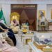 أمير القصيم يستقبل مجلس إدارة الجمعية التعاونية السياحية بعنيزة بعد تشكيله الجديد