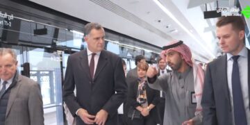 سفير الاتحاد الأوروبي عن قطار الرياض: إنجاز استثنائي.. وما شاهدته تجاوز توقعاتي بكثير