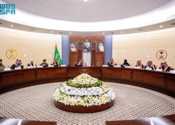 أمير منطقة القصيم يرأس اجتماع لجنة وفريق متابعة المشاريع الخاصة والمتعثرة