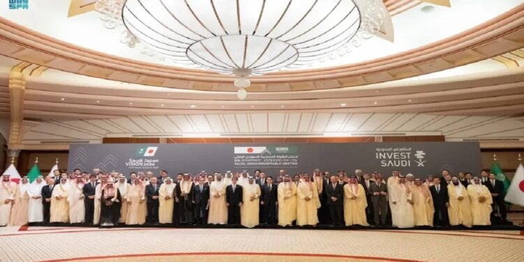 كاتب: تتميز مشاركات السعودية في المؤتمرات والمنتديات العالمية بثقل كبير