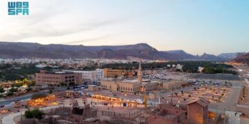 “كرنفال المنشية” في العُلا: تجربة مميزة تمزج بين التاريخ والحداثة