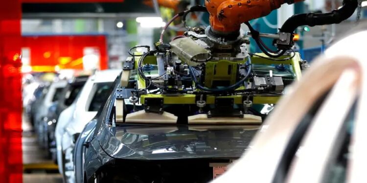 مؤشر يظهر استمرار تدهور مناخ الأعمال في قطاع السيارات بألمانيا