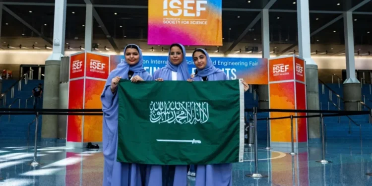 معرض «إبداع».. أكبر حدث علمي لإبراز عقول المستقبل (إنفوجراف)